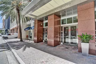 253 NE 2nd St, Miami, FL 33132 - Photo 24