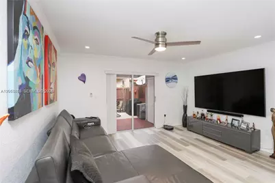 30 SW 108th Ave #7G, Sweetwater, FL 33174 - Photo 2