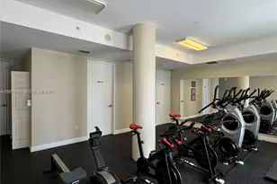 115 SW 11th St, Miami, FL 33130 - Photo 14