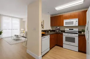 115 SW 11th St, Miami, FL 33130 - Photo 6