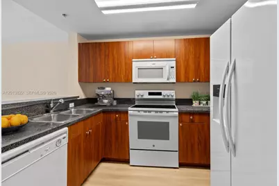 115 SW 11th St #707, Miami, FL 33130 - Photo 6