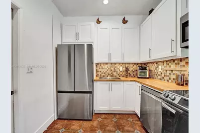 918 NE 4th Court, Hallandale Beach, FL 33009 - Photo 24