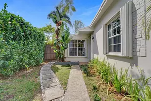 918 NE 4th Ct., Hallandale Beach, FL 33009 - Photo 2