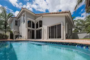 1455 Breakwater Terrace, Hollywood, FL 33019 - Photo 2