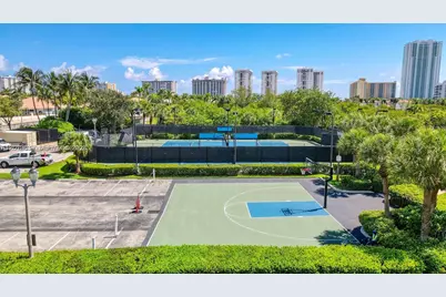 1455 Breakwater Ter, Hollywood, FL 33019 - Photo 44