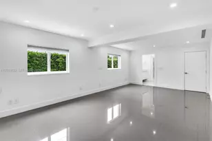 3112 Village Green Dr, Miami, FL 33175 - Photo 20