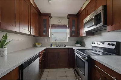 8614 SW 147th Pl, Miami, FL 33193 - Photo 8