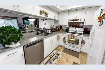 460 S Park Rd #6-109, Hollywood, FL 33021 - Photo 4