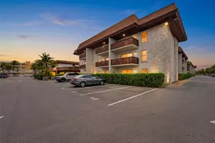 7477 SW 82nd St, Miami, FL 33143 - Photo 2