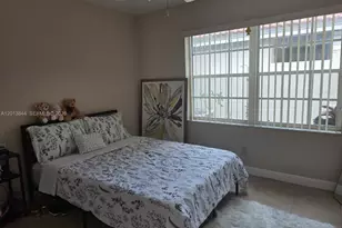 13524 NW 5th Ct, Plantation, FL 33325 - Photo 8
