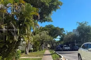 20381 NE 30th Ave, Aventura, FL 33180 - Photo 4