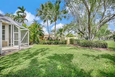 2468 Bay Isle Court, Weston, FL 33327 - Photo 14