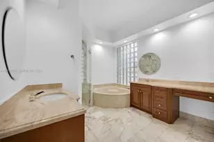 2468 Bay Isle Ct, Weston, FL 33327 - Photo 48