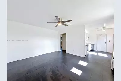 391 NE 42nd Ct #North, Oakland Park, FL 33334 - Photo 4