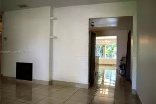 301 SW 5th St, Hallandale Beach, FL 33009 - Photo 6