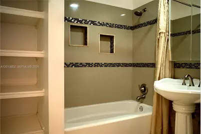 301 SW 5th St, Hallandale Beach, FL 33009 - Photo 40