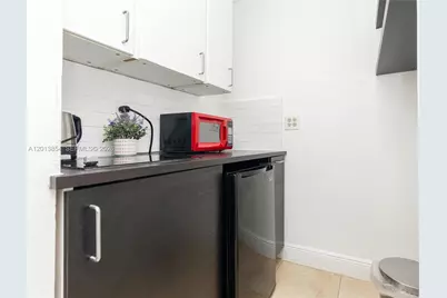 5445 Collins Ave #627, Miami Beach, FL 33140 - Photo 24