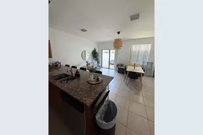 9337 W 33rd Way, Hialeah, FL 33018 - Photo 2