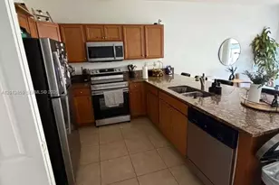 9337 W 33rd Way, Hialeah, FL 33018 - Photo 4