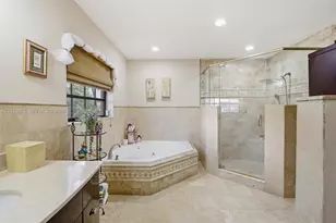7200 N Oakmont Dr, Hialeah, FL 33015 - Photo 24