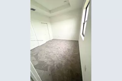 929 NE 211th St, Miami, FL 33179 - Photo 14
