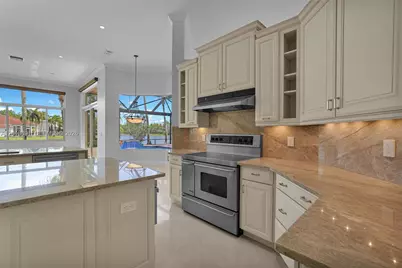 2715 Edgewater Court, Weston, FL 33332 - Photo 16