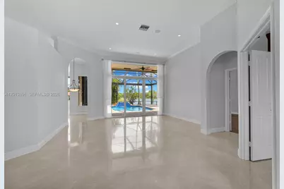 2715 Edgewater Court, Weston, FL 33332 - Photo 6