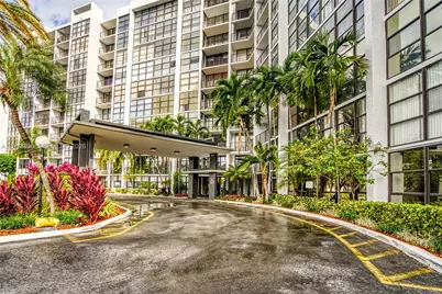 800 Parkview Dr #901, Hallandale Beach, FL 33009 - Photo 56