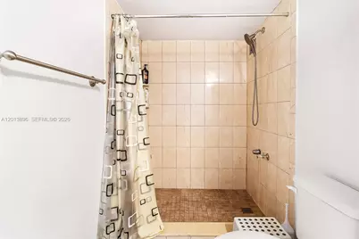 800 Parkview Dr #901, Hallandale Beach, FL 33009 - Photo 28