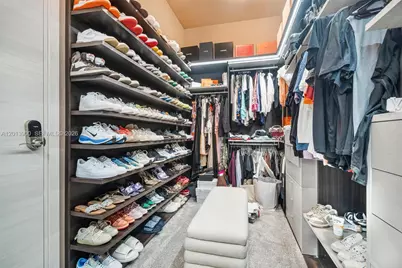 801 S Miami Ave #5702, Miami, FL 33130 - Photo 20