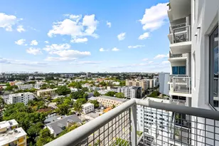 10 SW South River Dr, Miami, FL 33130 - Photo 20
