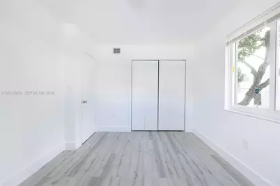 1091 SW 4th St #1, Miami, FL 33130 - Photo 10