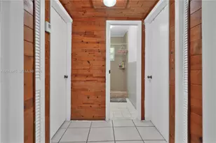 201 NW 25th Ave, Miami, FL 33125 - Photo 18