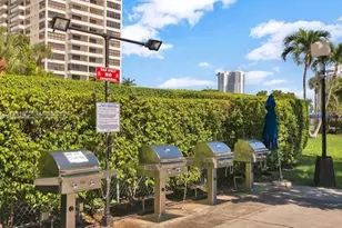 2500 Parkview Dr, Hallandale Beach, FL 33009 - Photo 26