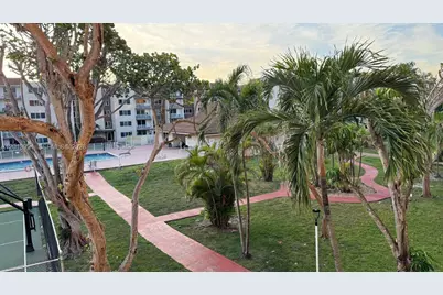 6940 Miami Gardens Dr #1-320, Hialeah, FL 33015 - Photo 18