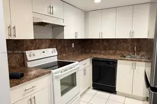 6940 Miami Gardens Dr, Hialeah, FL 33015 - Photo 14