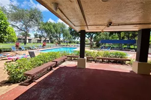 1929 SW 15th St, Deerfield Beach, FL 33442 - Photo 24
