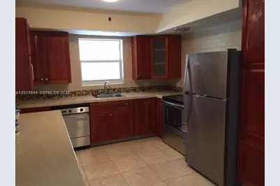 335 NE 114th St #1, Miami, FL 33161 - Photo 8