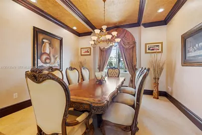 9861 NW 135th St, Hialeah Gardens, FL 33018 - Photo 16