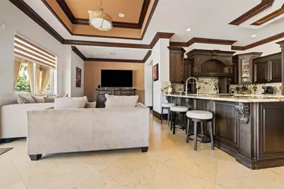 9861 NW 135th St, Hialeah Gardens, FL 33018 - Photo 20