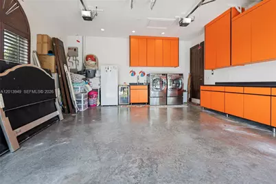 9861 NW 135th St, Hialeah Gardens, FL 33018 - Photo 44