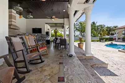 9861 NW 135th St, Hialeah Gardens, FL 33018 - Photo 50