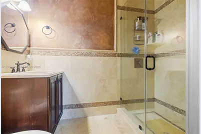 9861 NW 135th St, Hialeah Gardens, FL 33018 - Photo 28