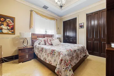 9861 NW 135th St, Hialeah Gardens, FL 33018 - Photo 32