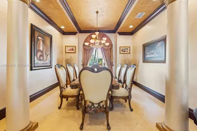9861 NW 135th St, Hialeah Gardens, FL 33018 - Photo 14