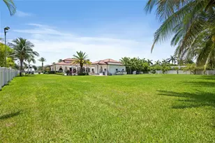 9861 NW 135th St, Hialeah Gardens, FL 33018 - Photo 52