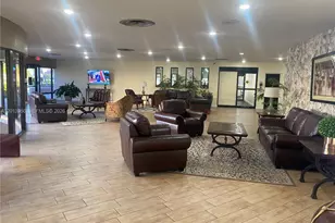 9370 Sunrise Lakes Blvd, Sunrise, FL 33322 - Photo 22
