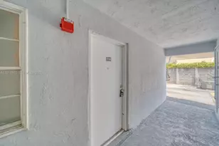 7101 SW 89th Ct, Miami, FL 33173 - Photo 16