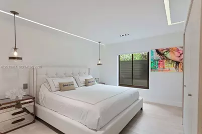 7972 Biscayne Point Cir, Miami Beach, FL 33141 - Photo 16