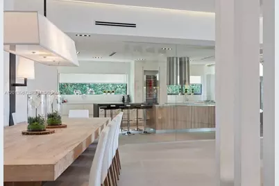 7972 Biscayne Point Cir, Miami Beach, FL 33141 - Photo 10